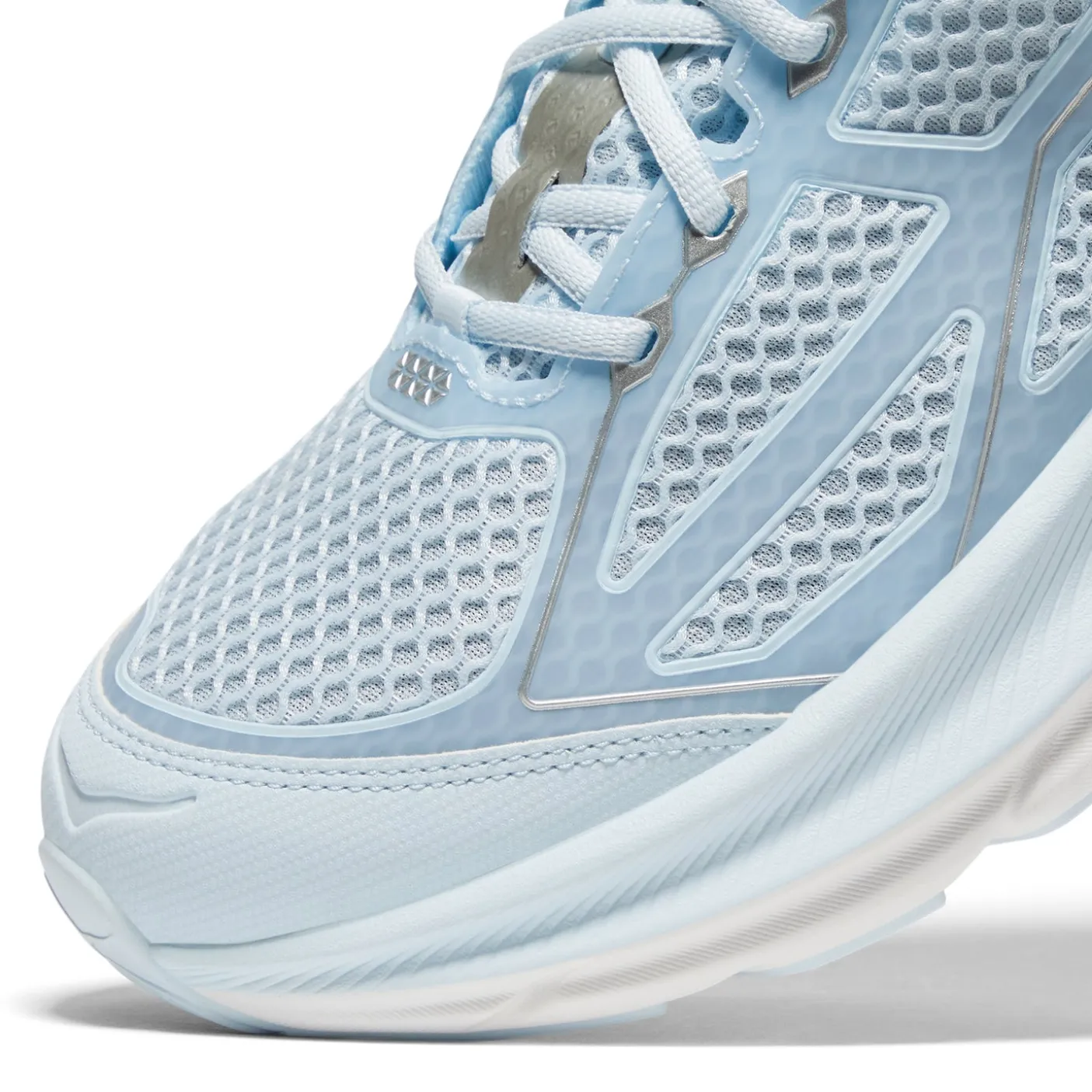 HOKA U Clifton One9
