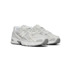 New Balance 740