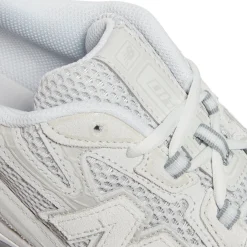 New Balance 740