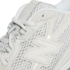 New Balance 740