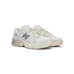 New Balance 740
