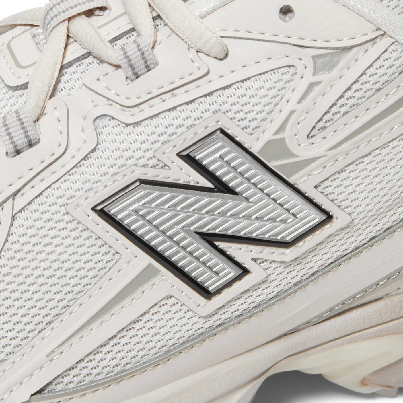 New Balance 740