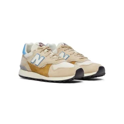 New Balance 475