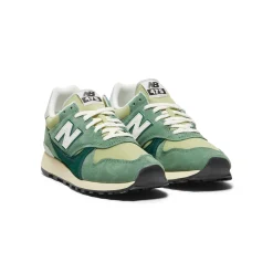 New Balance 475