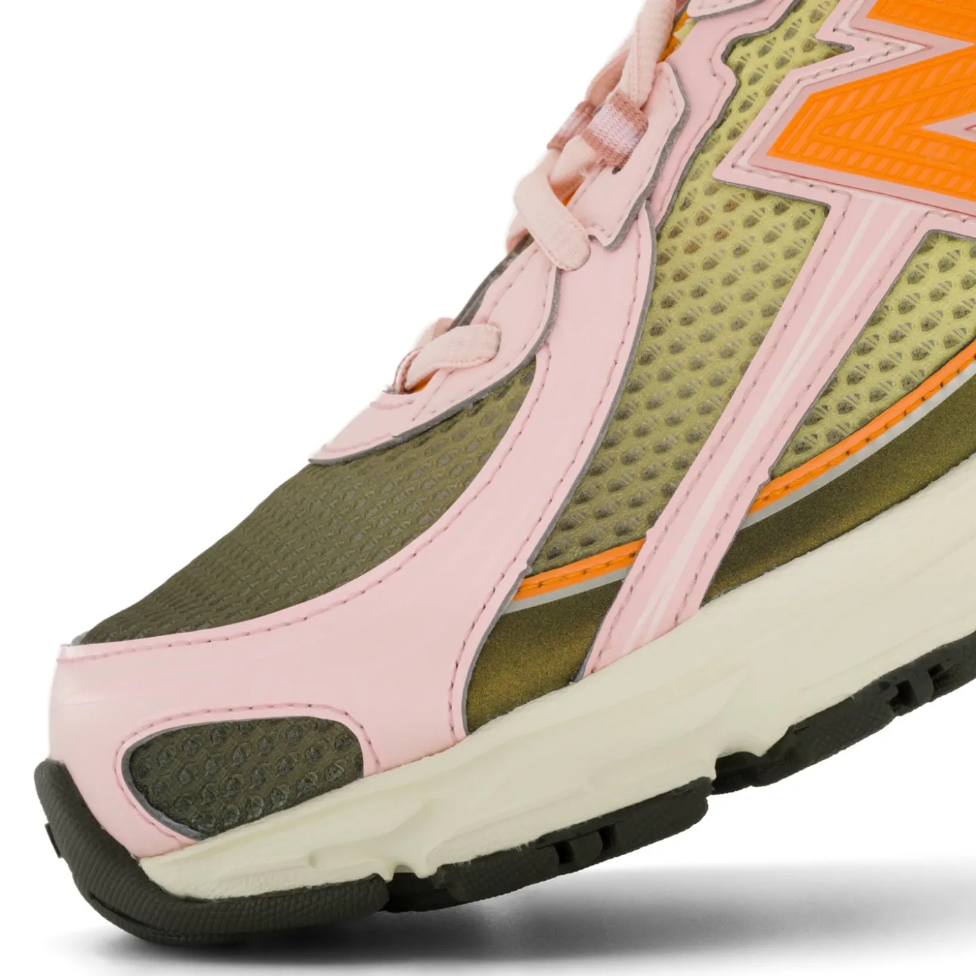 New Balance 740 Saignée for CNCPTS