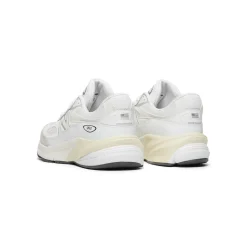 New Balance Made in USA 990v6