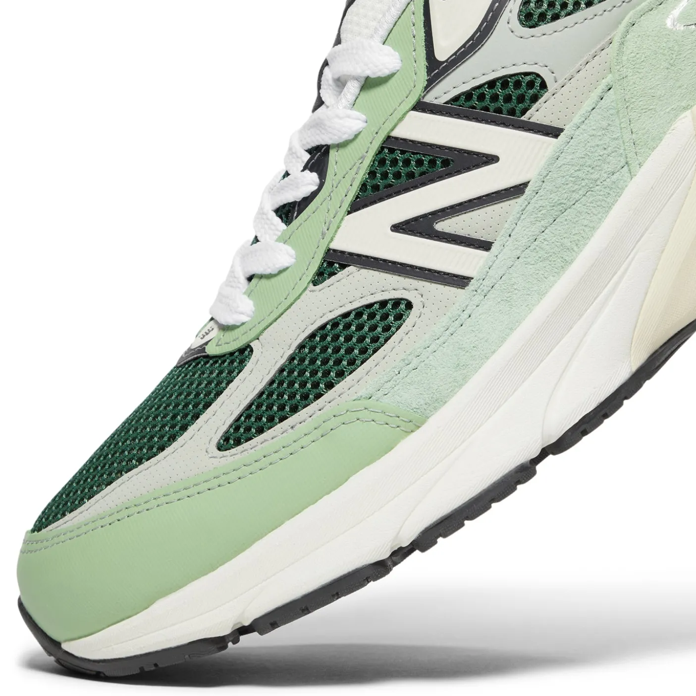 New Balance Made in USA 990v6