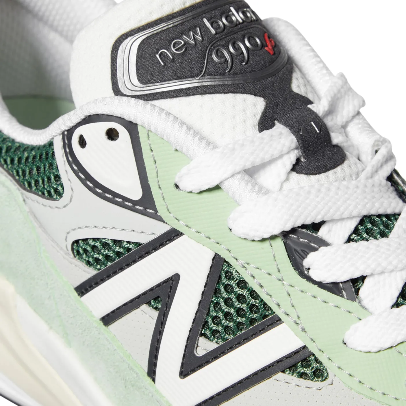 New Balance Made in USA 990v6