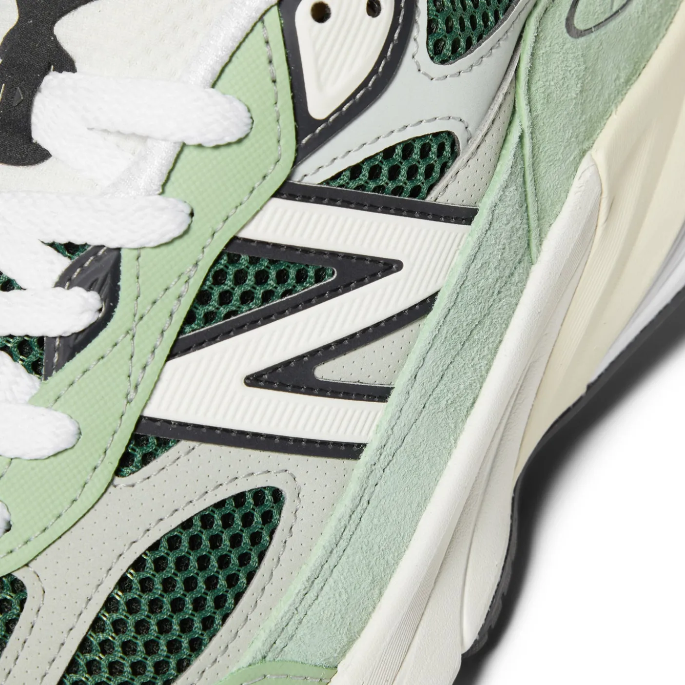 New Balance Made in USA 990v6