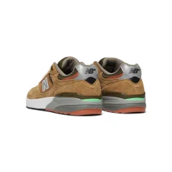 New Balance Numeric 933