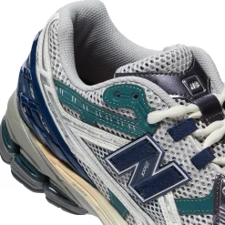 New Balance 1906R
