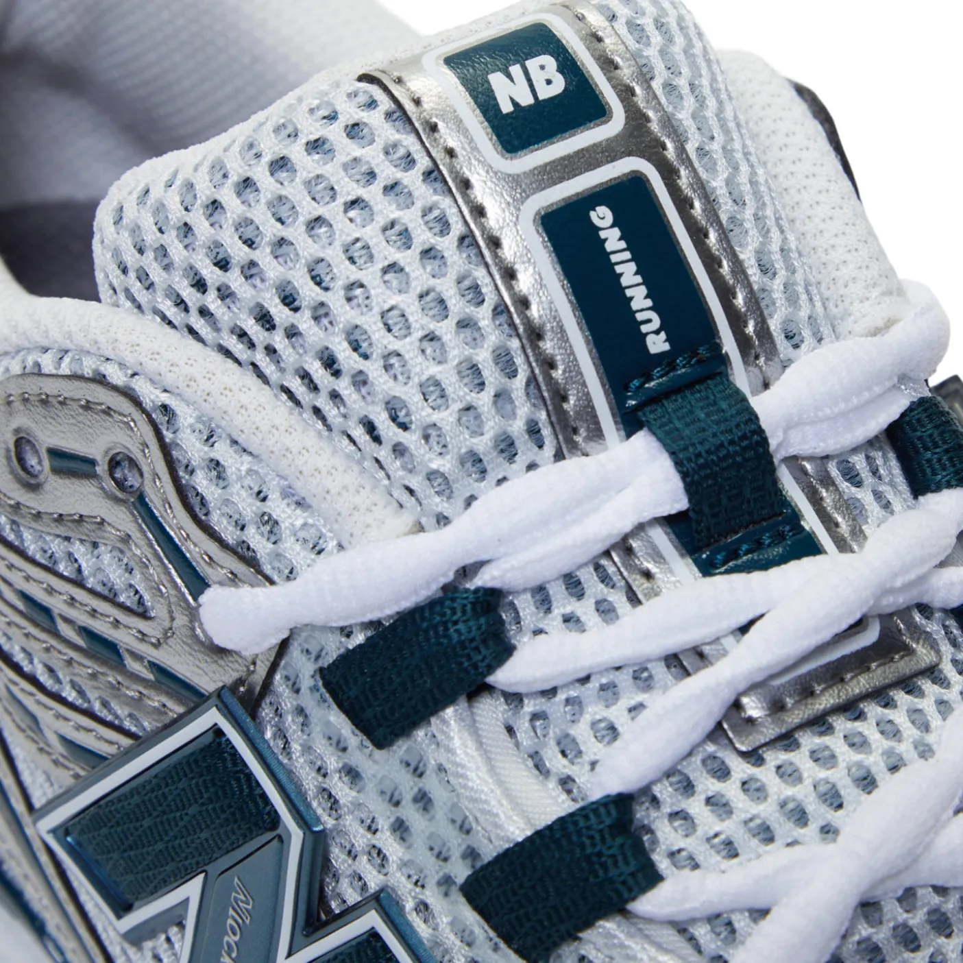 New Balance 1906R