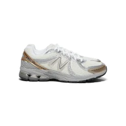 New Balance 860v2