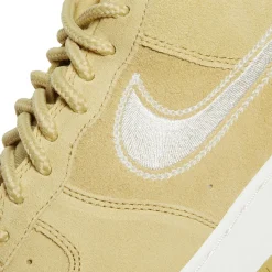 Nike Air Force 1 '07 LV8