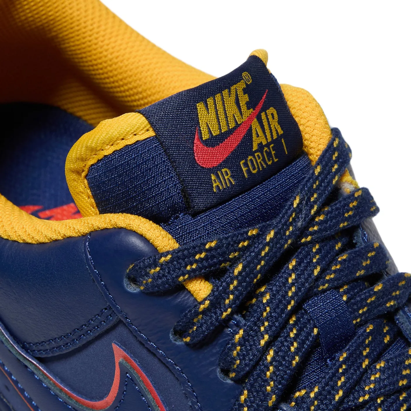 Nike Air Force 1 '07 LV8
