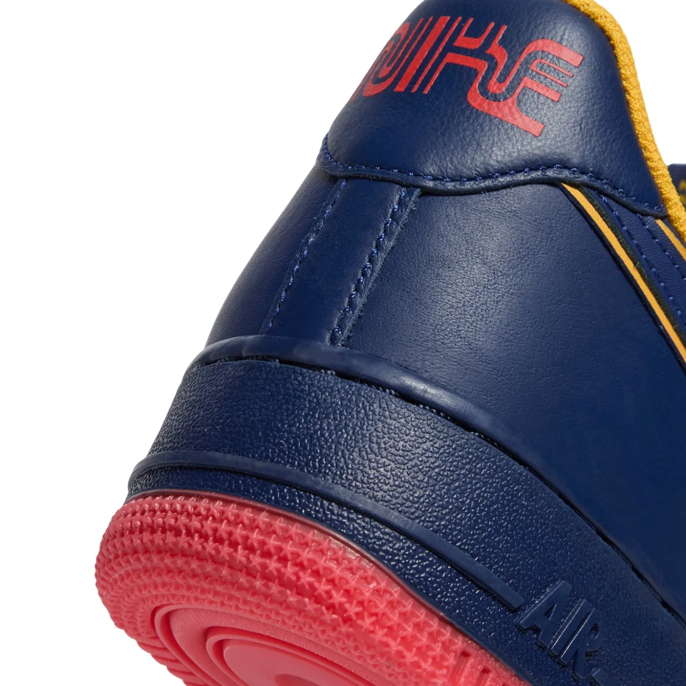 Nike Air Force 1 '07 LV8