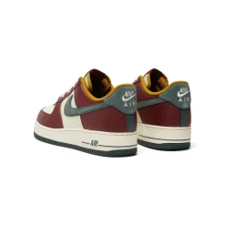 Nike Air Force 1 '07 LV8