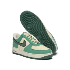 Nike Air Force 1 '07 LV8