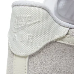 Nike Air Force LV8