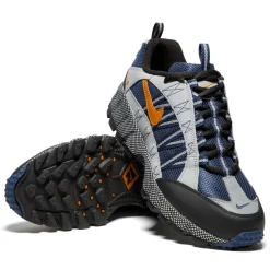 Nike Air Humara QS