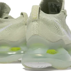 Nike Air Max Scorpion Flyknit