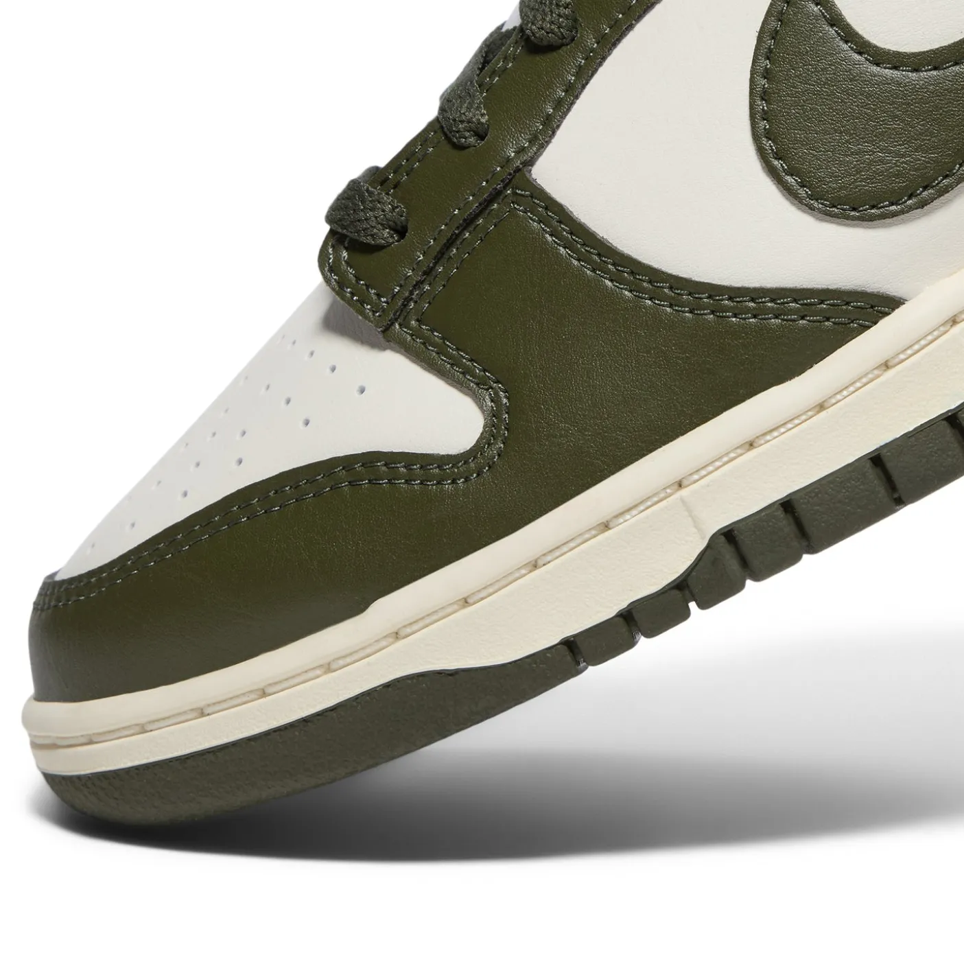 Nike Dunk Low Retro