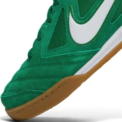 Nike Gato