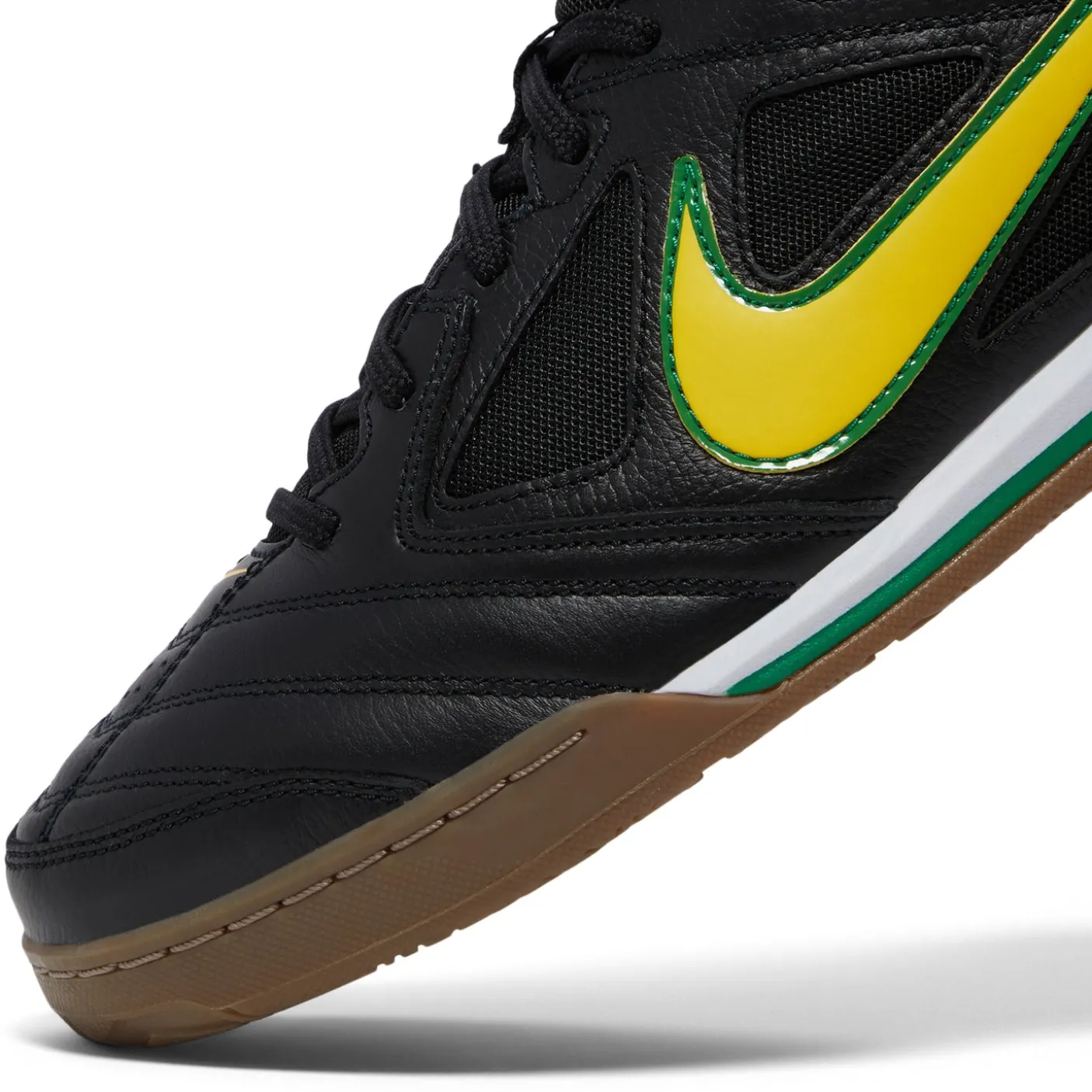 Nike Gato