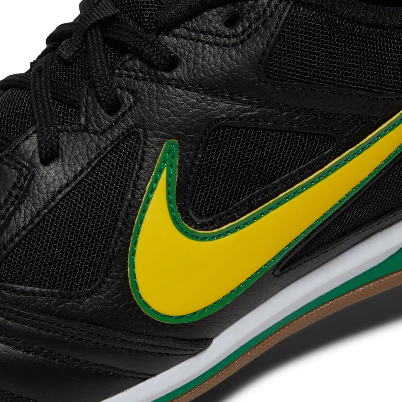 Nike Gato