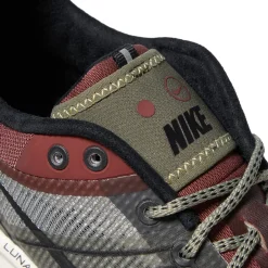 Nike Lunar Roam SE
