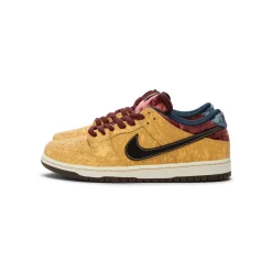 Nike SB Dunk Low Pro