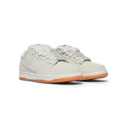 Nike SB Dunk Low Pro