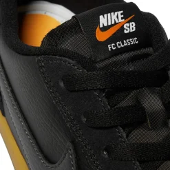 Nike SB FC Classic