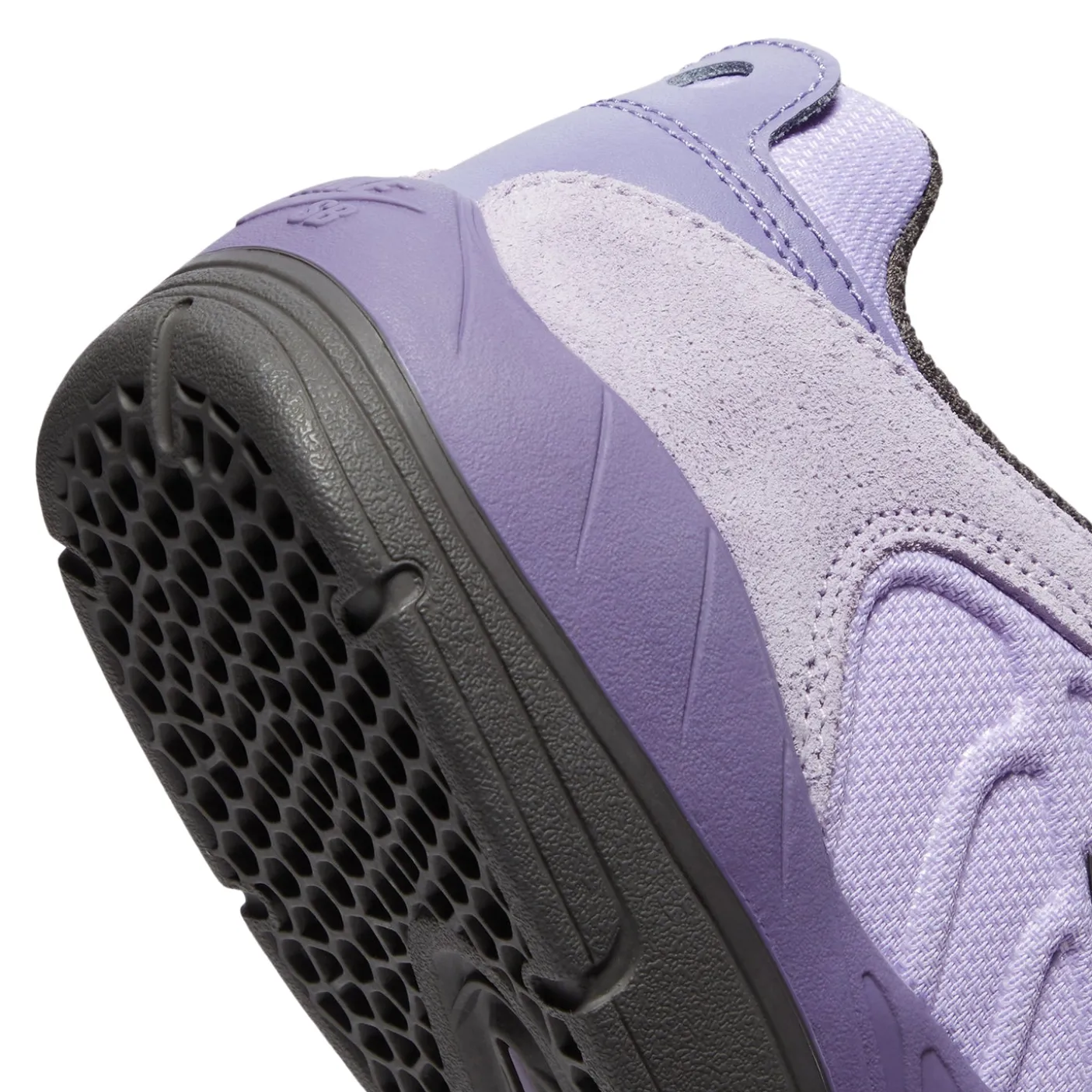 Nike SB Vertebrae