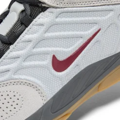Nike SB Vertebrae