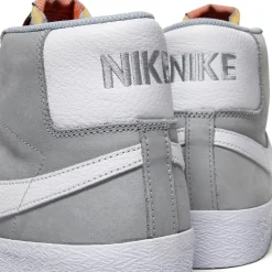 Nike SB Zoom Blazer Mid Iso