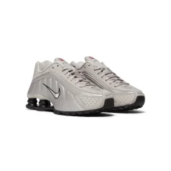 Nike Shox R4