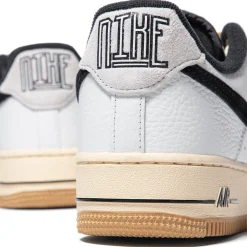 Nike Womens Air Force 1 '07 LX