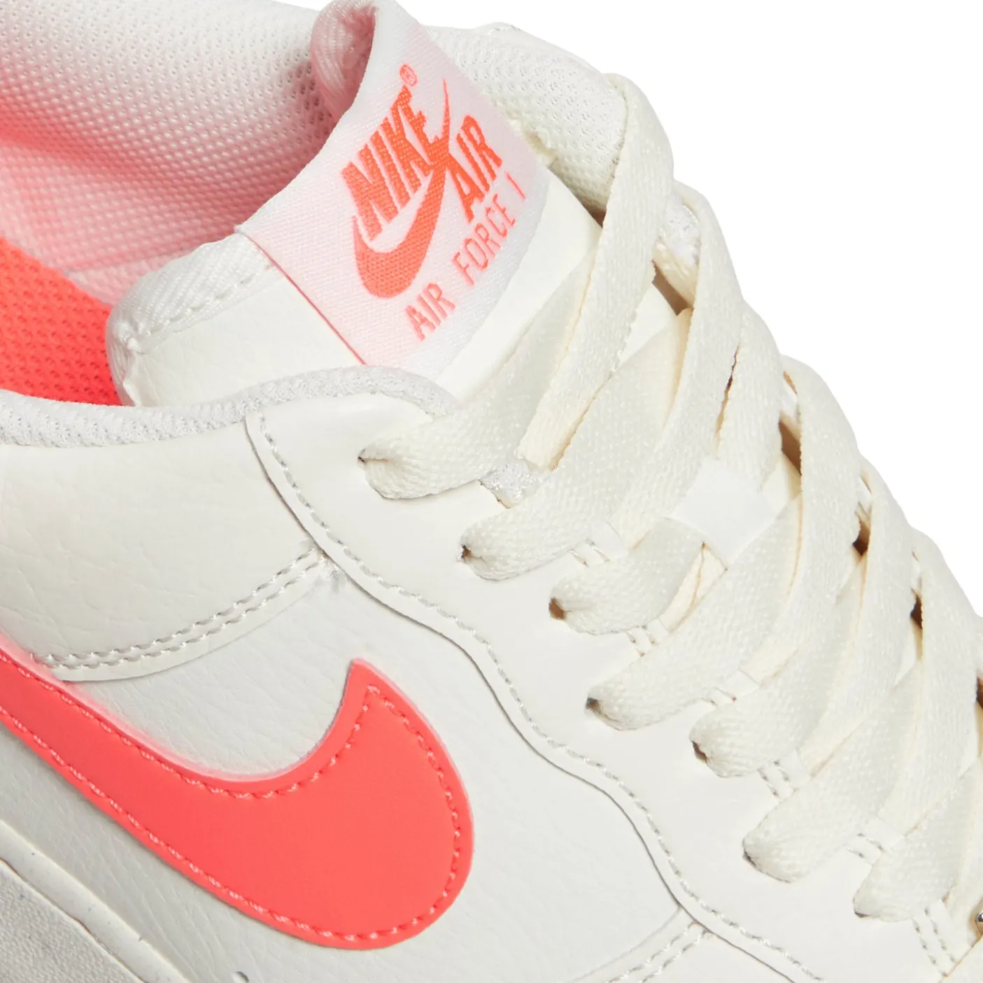 Nike Womens Air Force 1 '07 Next Nature