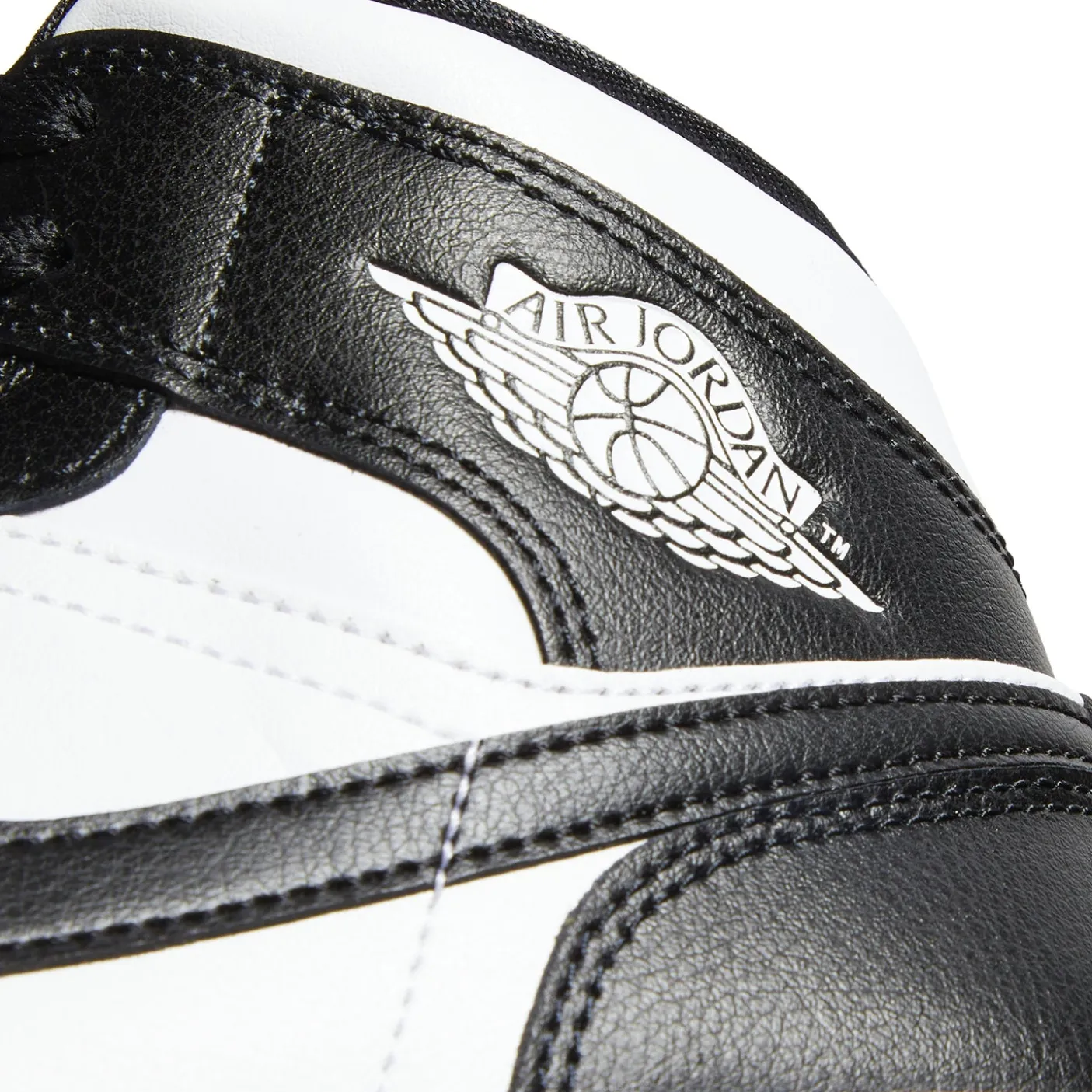 Nike Womens Air Jordan 1 Mid