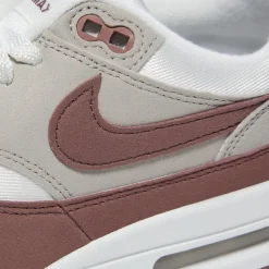 Nike Womens Air Max 1