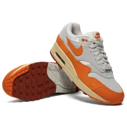 Nike Womens Air Max 1