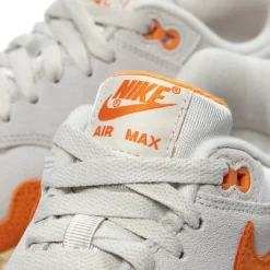 Nike Womens Air Max 1