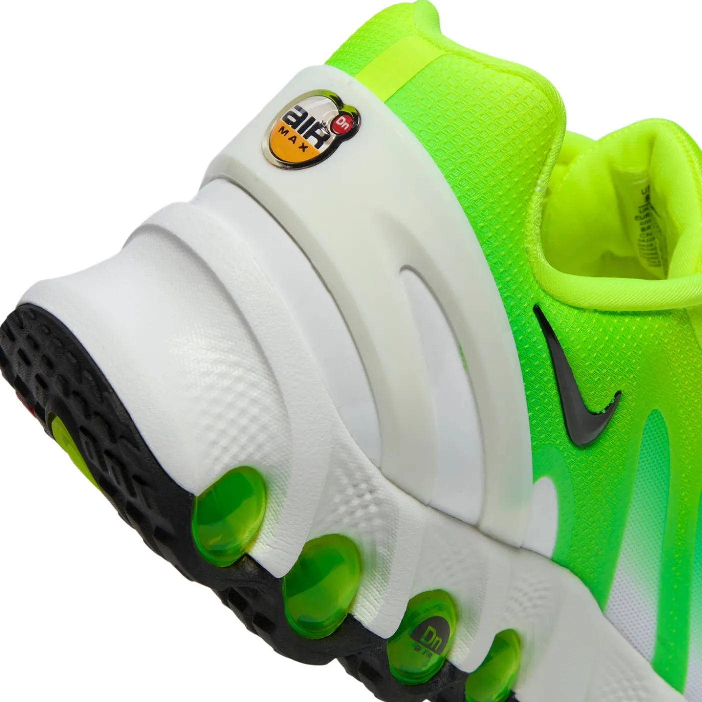 Nike Womens Air Max DN8