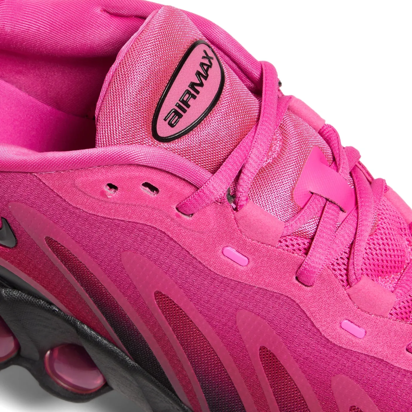 Nike Womens Air Max DN8