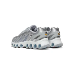 Nike Womens Air Max DN8