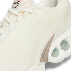 Nike Womens Air Max DN SE