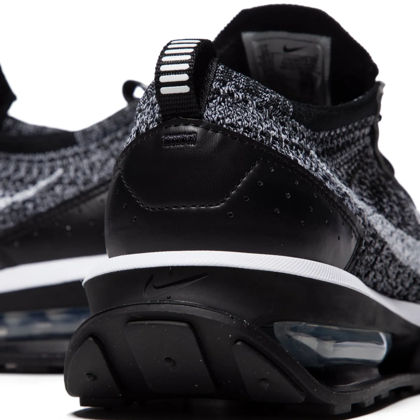 Nike Womens Air Max Flyknit Racer