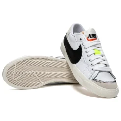 Nike Womens Blazer Low '77 Jumbo