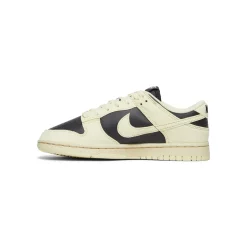 Nike Womens Dunk Low